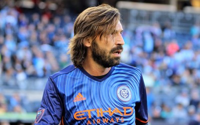 安博体育热评-洛佩斯捧杯时刻激动万分